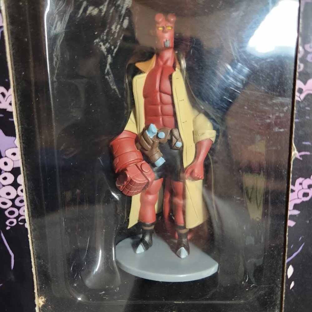 Hellboy Seed Of Destruction Book And Action Figure Set by Mike Mignola Dark Hors
